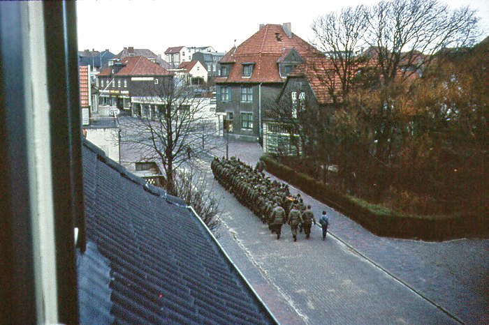 Sturmflut 1962. Soldaten in der Zedeliusstra&szlig;e