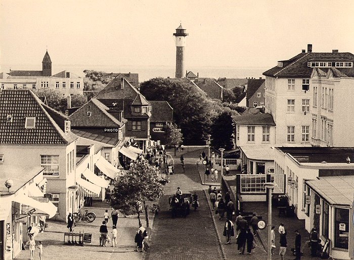Zedeliusstra&szlig;e und Leuchtturm