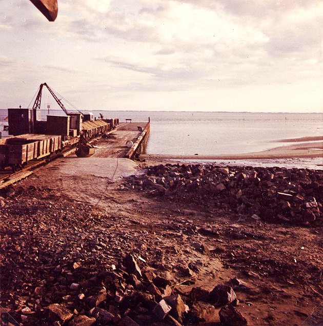 Bauarbeiten am Westanleger