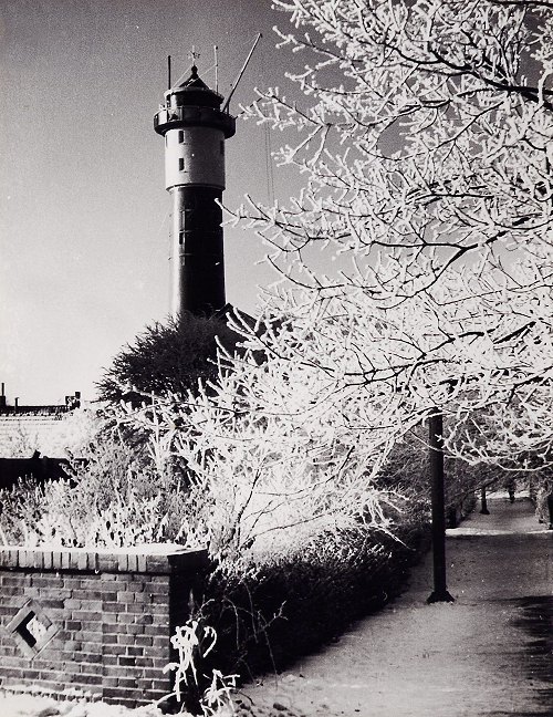 Alter Leuchtturm von der Carstenstra&szlig;e aus