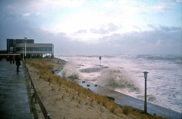 Sturmflut 1976. Blick in Richtung Kurhaus