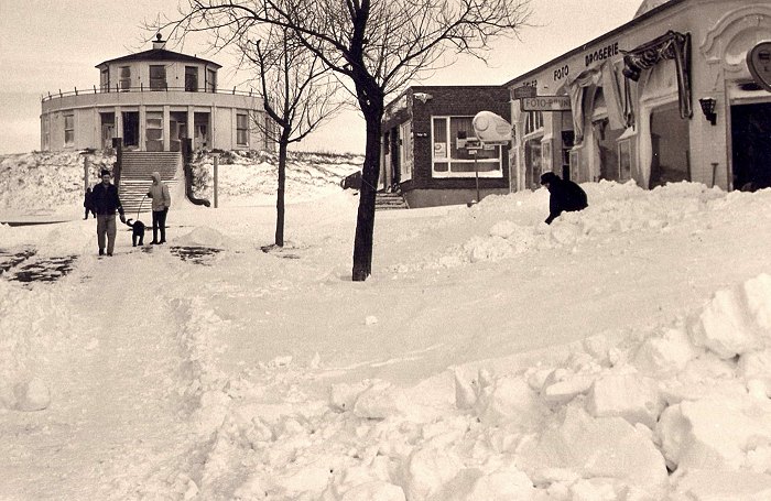 Schnee auf der Zedeliusstra&szlig;e
