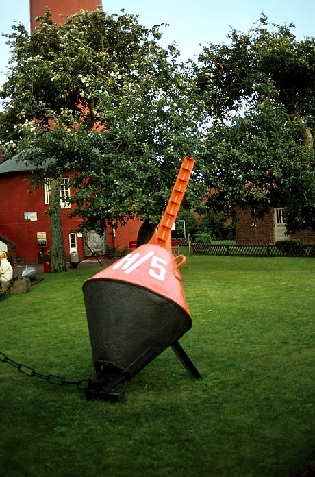 Backbordtonne am Alten Leuchtturm