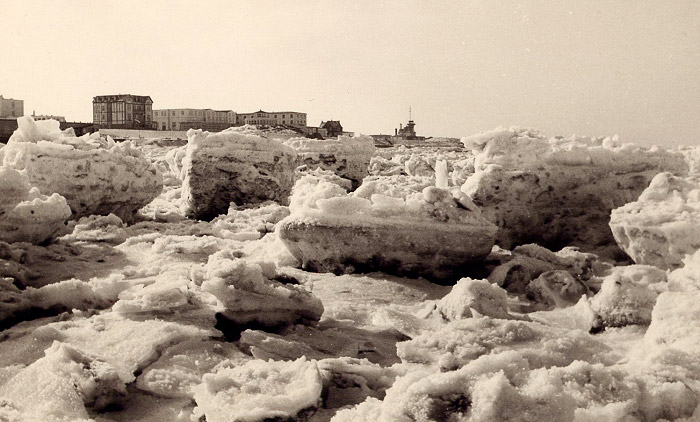 Eis am &ouml;stlichen Hauptstrand