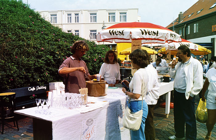Getr&auml;nkestand vor dem Pudding