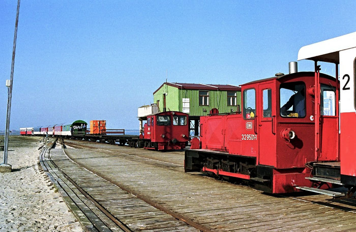 Ankuft des Zuges am Westanleger