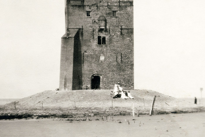 Fuß des Alten Westturms