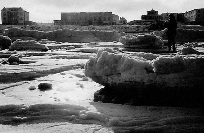 Hauptstrand im Eiswinter 1963