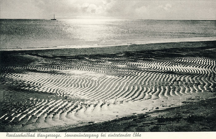 Sonnenuntergang bei eintretender Ebbe