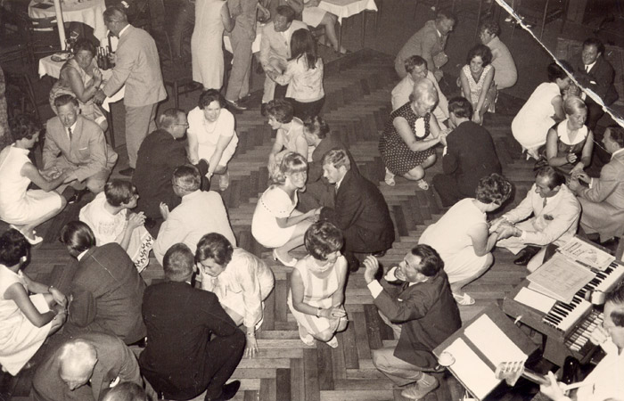 Tanz im Hotel Monopol