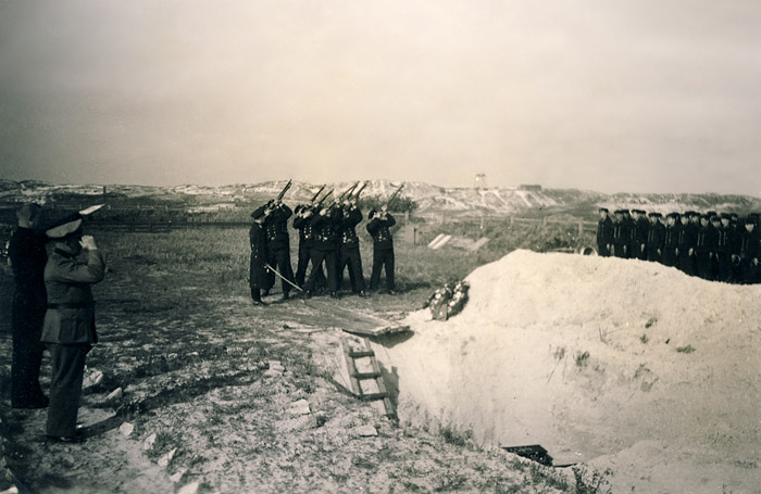 Begr&auml;bnis englischer Flieger