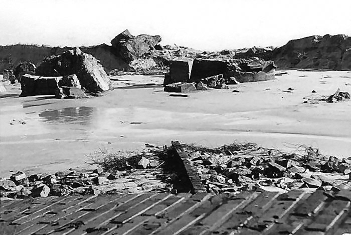 Tr&uuml;mmer nach der Sturmflut