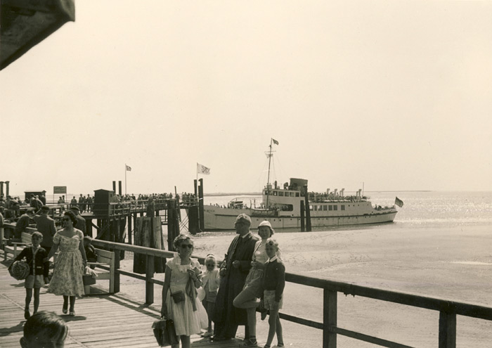 MS »Hein Mück« am Ostanleger