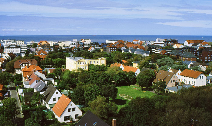 Dorfplatz vom Leuchtturm aus gesehen