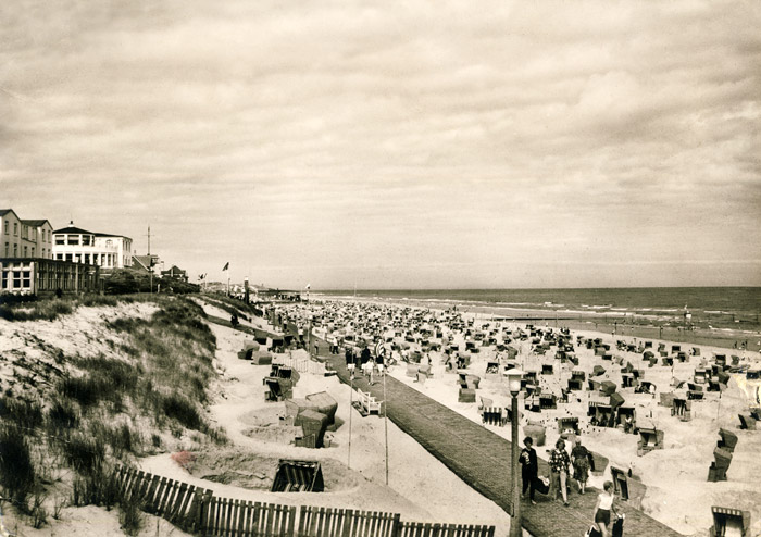 Strand mit Promenade