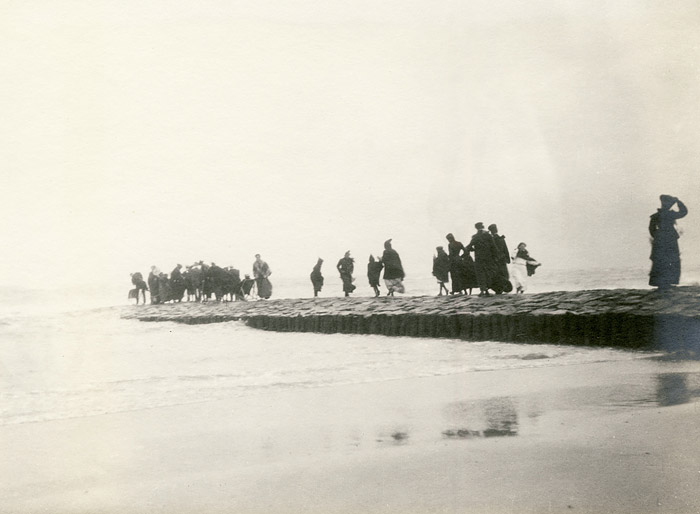 Personen auf der Buhne