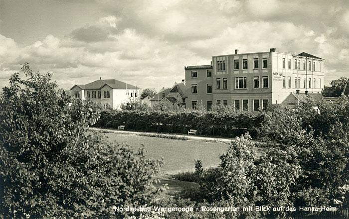 Rosengarten mit Blick auf das Hansa-Heim