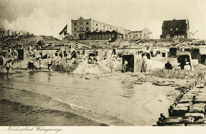 Strand bei Hochwasser