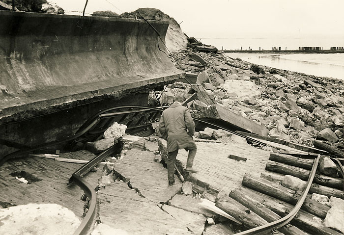 Sturmflut 1962. Zerst&ouml;rte Strandmauer
