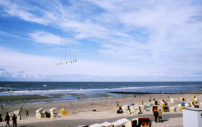 Drachen &uuml;ber dem Hauptstrand