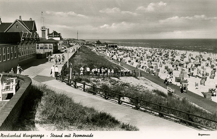 Strand mit Promenade