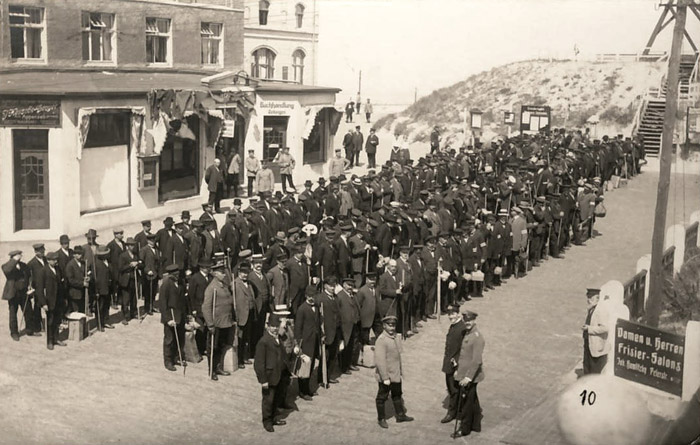 Mobilmachung in der Zedeliusstra&szlig;e