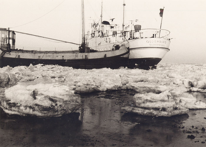 Motorschiff Oldenburg im Packeis