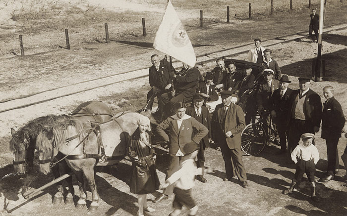 Klootschie&szlig;er mit Fahne