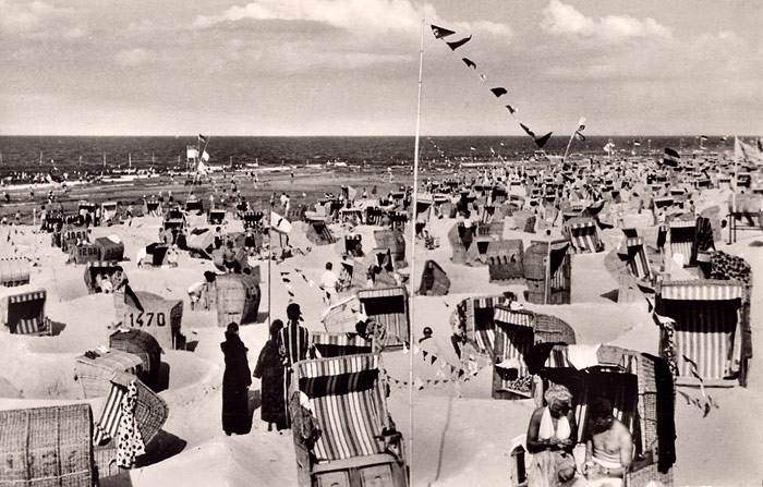Strandk&ouml;rbe am Hauptstrand