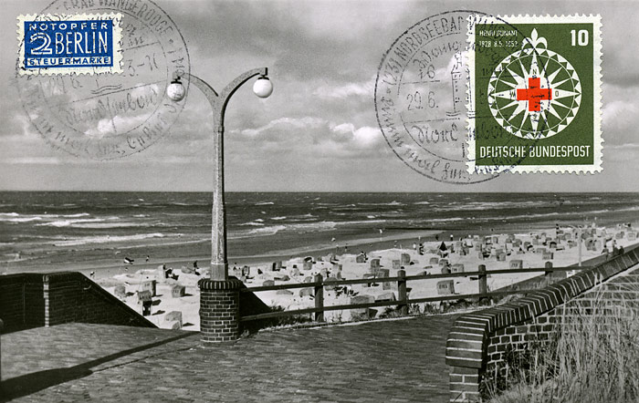 Strandpromenade an der Uhr