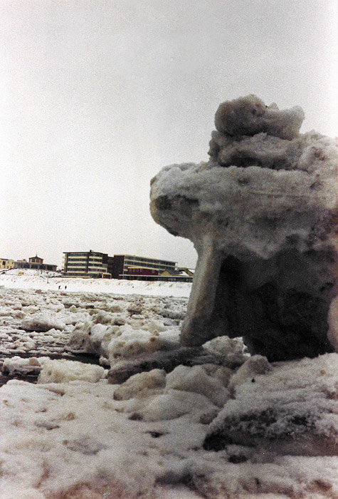 Meereis am Hauptstrand