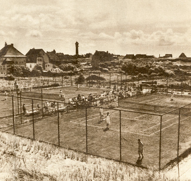 Blick auf die Tennispl&auml;tze