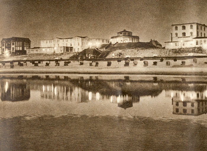 Hauptstrand im Abendlicht